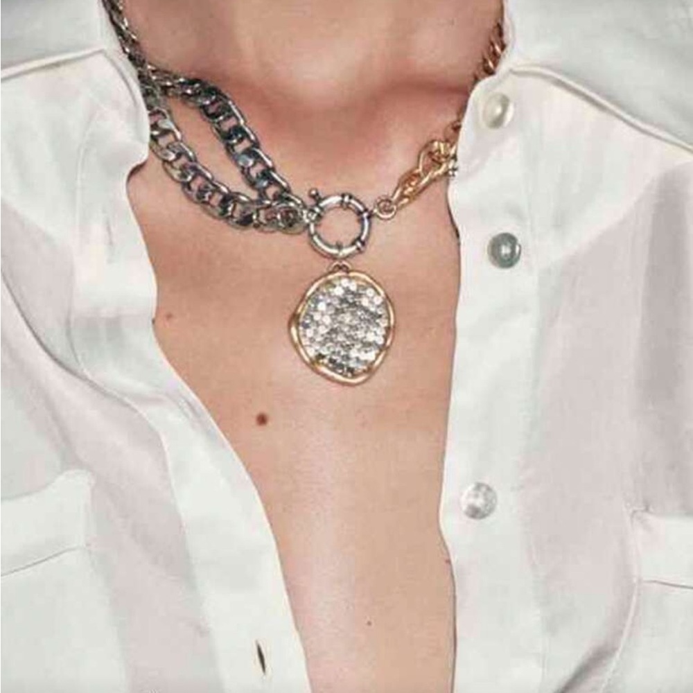 Dual-Tone Heirloom Chain Necklace with Sculpted Medallions - Picture 6 of 8
